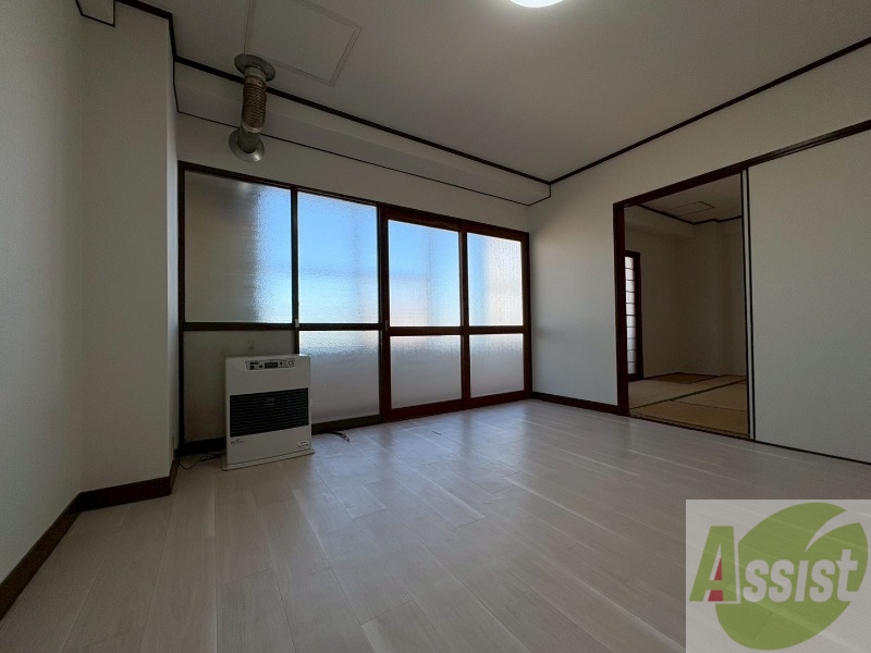 居室・リビング　広くてキレイなお部屋が広がっていて、充実した生活が送れそう。