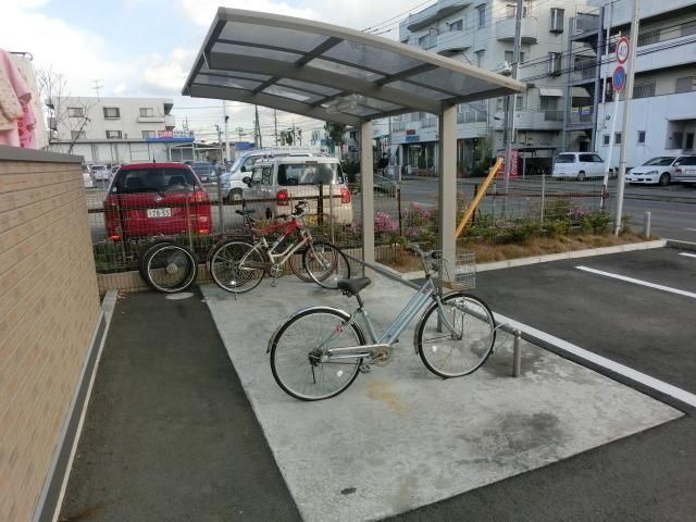 その他共有部分　屋根付き駐輪場
