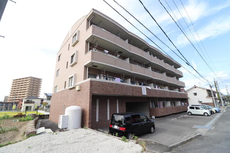 建物外観　ソレイユ西条　外観