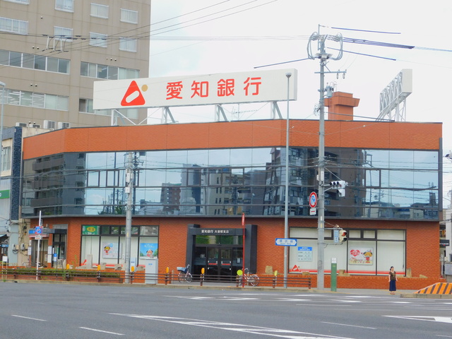 銀行　愛知銀行大曽根支店（銀行）まで290m