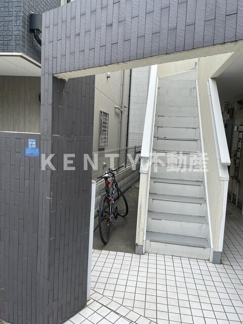 エントランス　ゆとりのあるエントランスです