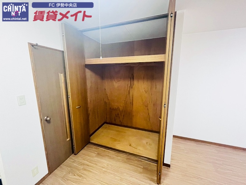 収納　同型参考写真
