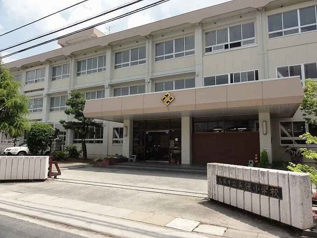 小学校　鳥取市立美保小学校（小学校）まで100m