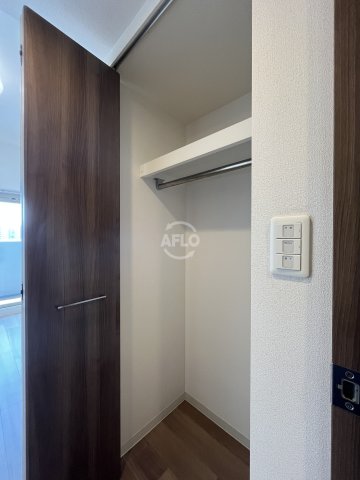 収納　プレサンス新大阪イオリア　クローゼット