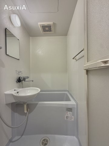 バス・シャワールーム　別タイプのお部屋の写真です