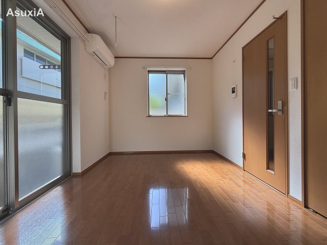 居室・リビング　別タイプのお部屋の写真です