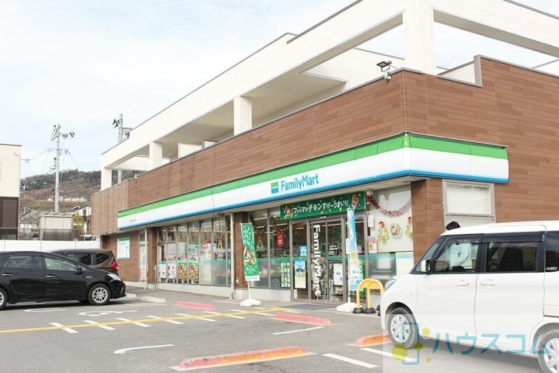 コンビニ　ファミリーマート茨木彩都やまぶき店（コンビニ）まで1330m