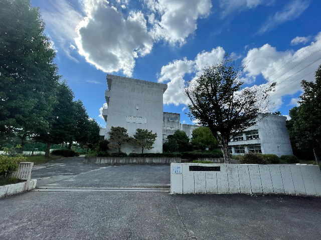中学校　東海市立名和中学校（中学校）まで1327m