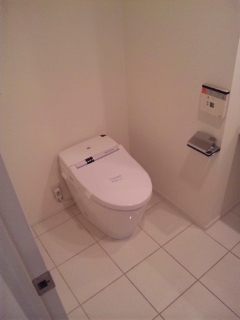 トイレ　同マンション別部屋