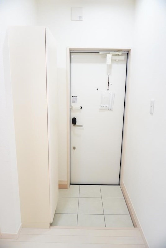 玄関　玄関収納あり