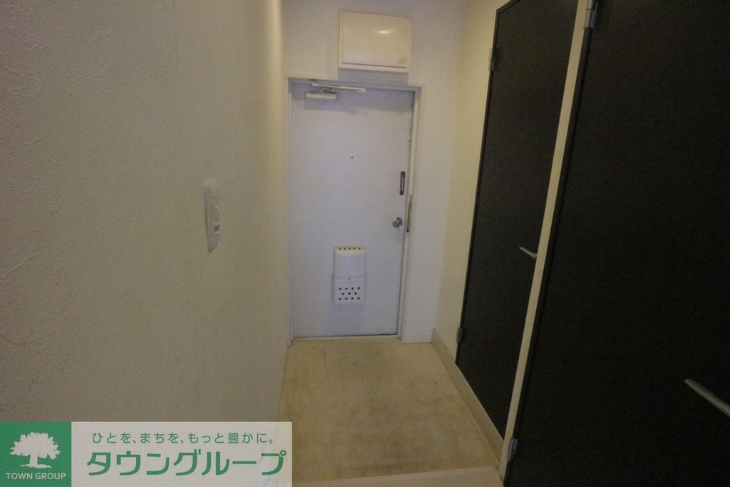 玄関　★クリーニング前です★