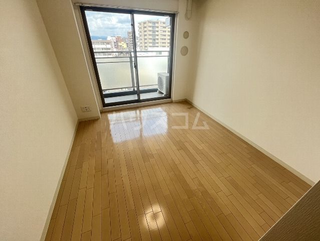 エステムプラザ京都御所ノ内REGIAの居間写真