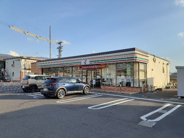 コンビニ　セブンイレブン松本芳川村井町店（コンビニ）まで435m