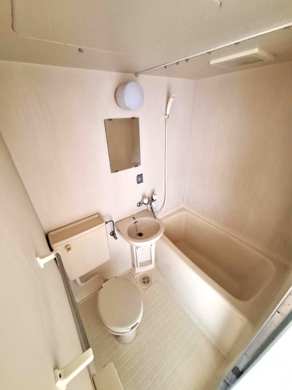 バス・シャワールーム　※他部屋参考写真