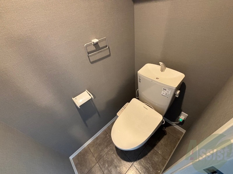 トイレ　こちらはトイレです。清潔感があり、安心して使用できます。
