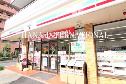 コンビニ　セブンイレブン船橋塚田駅前店（コンビニ）まで631m