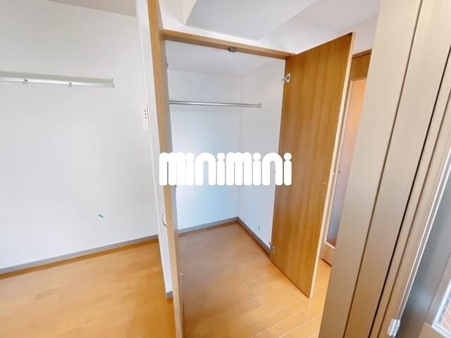 収納　洋服の掛けやすいクローゼット