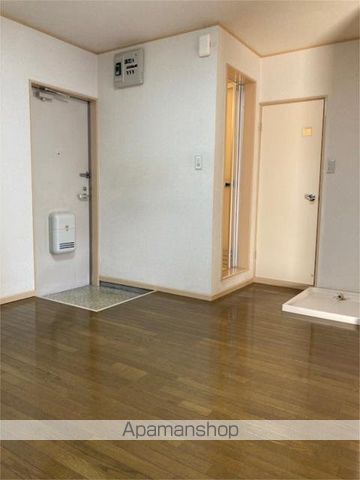 ビラ松木の玄関写真