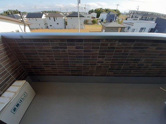 バルコニー　外からの目が気にならないバルコニーで洗濯物が干せます