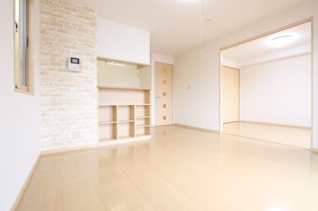 YーConfidence Bの居間写真