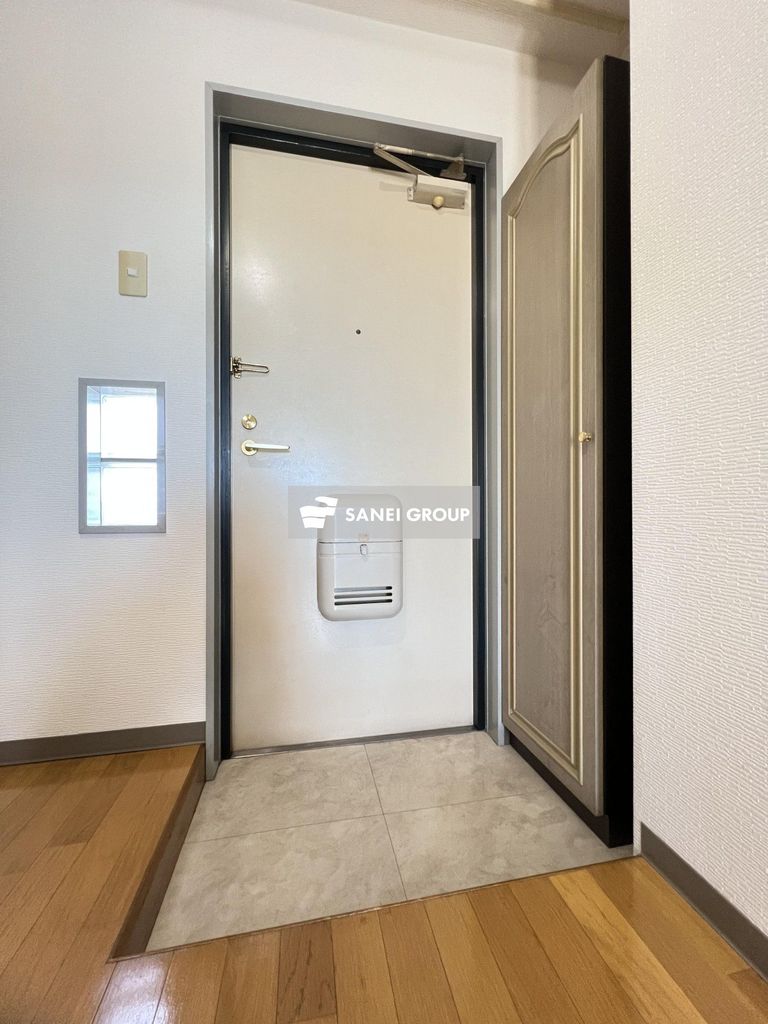 西武池袋線 所沢駅 徒歩13分 4階建 築34年の玄関写真
