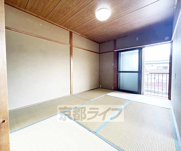 居室・リビング　広い居室です。