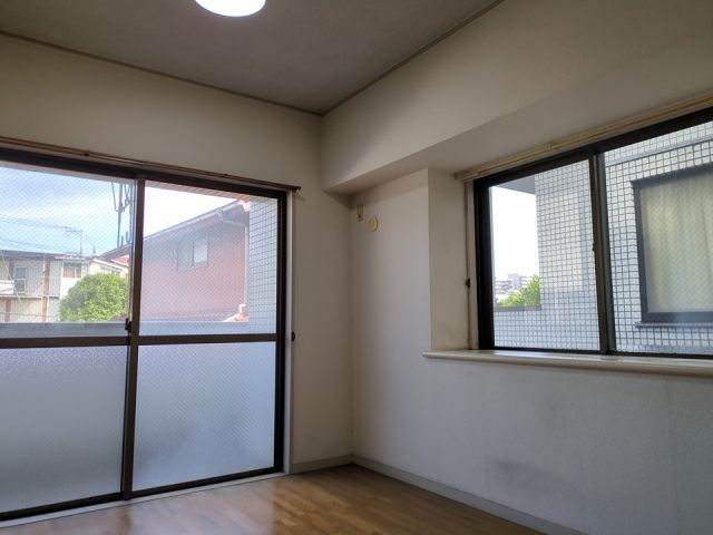 パストラル藤沢の居間写真