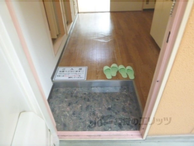 セイル吉祥院の玄関写真