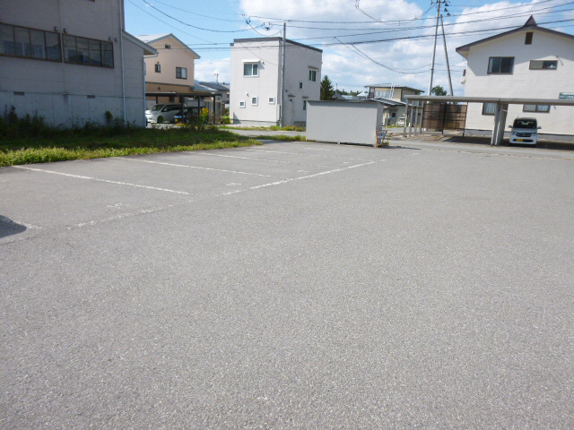 駐車場　駐車場