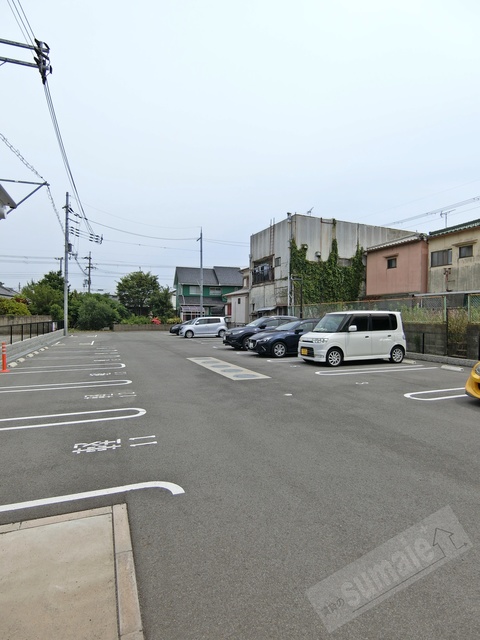 【和歌山市福島のアパートの駐車場】