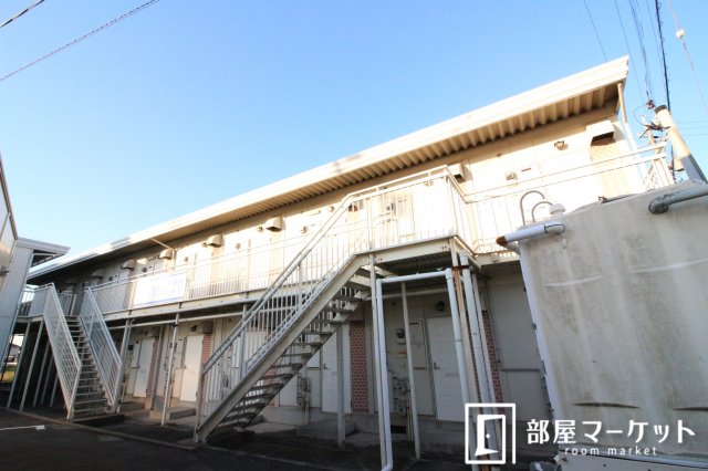 豊田市高岡本町のマンションの建物外観