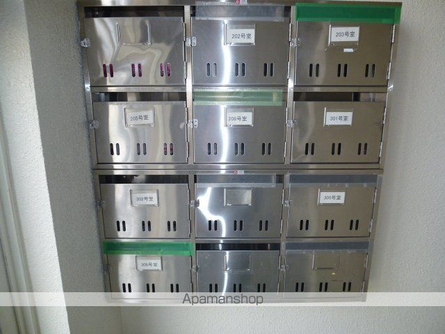 地下鉄東豊線 美園駅 徒歩10分 3階建 築38年の外観写真