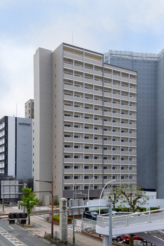 福岡市東区千早のマンションの建物外観