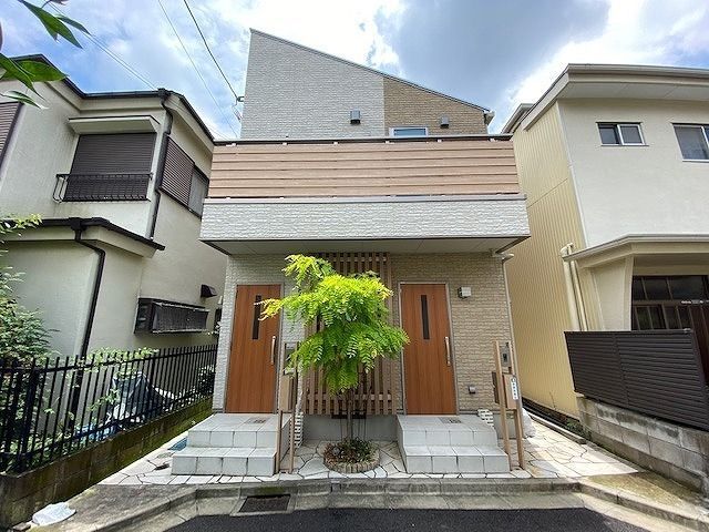 世田谷区野沢のアパートの建物外観