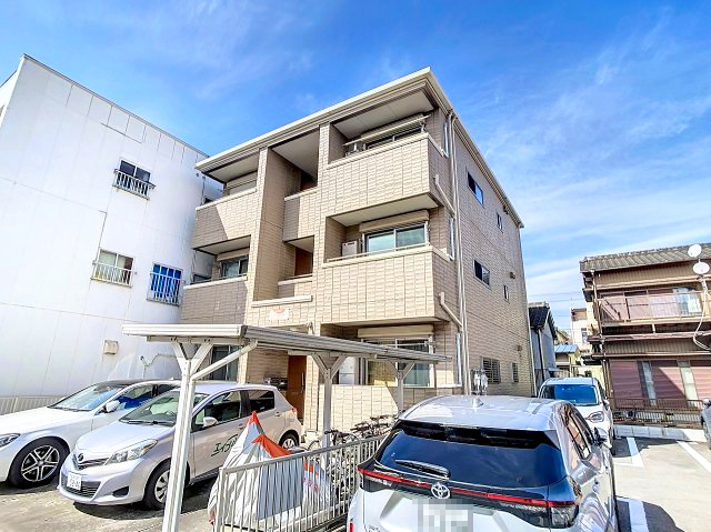 建物外観　2024年2月撮影