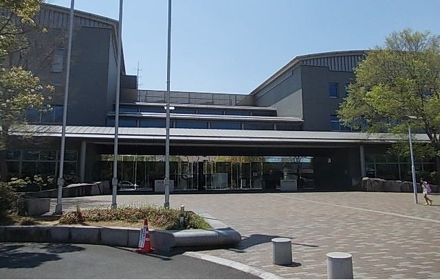 図書館　県立図書館さん（図書館）まで500m