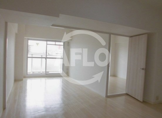 居室・リビング　ヴィラスリースター鶴浜　リビング