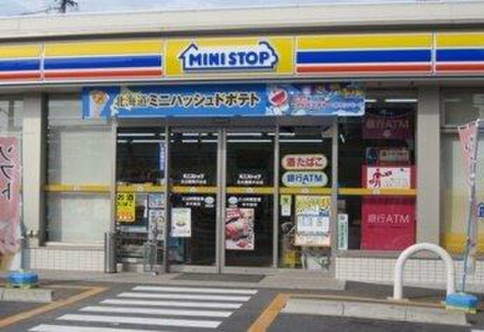 コンビニ　ミニストップ 名古屋廿軒家店（コンビニ）まで686m