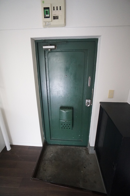 玄関　すっきりシンプルな玄関スペースです！