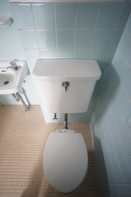 トイレ　白を基調とした空間で清潔感のあるトイレです♪