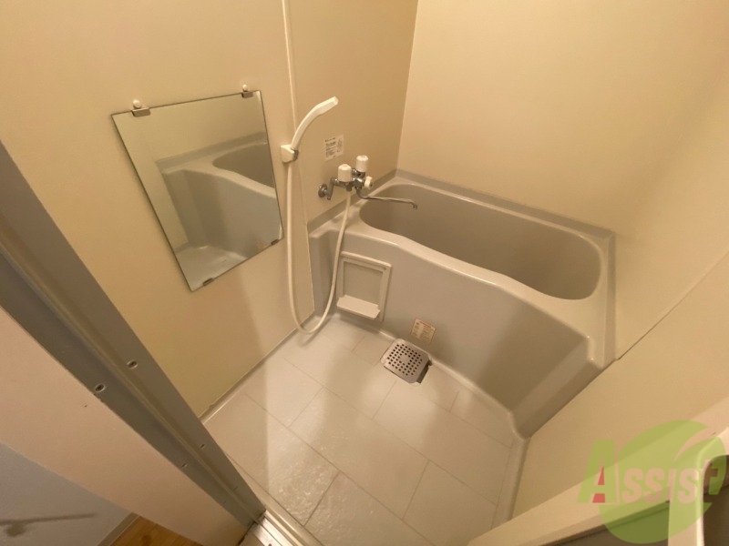 バス・シャワールーム　お風呂です。ゆっくりお風呂につかるのも体に良いですね～