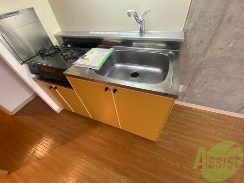 洗面設備　ガスキッチンです。２口コンロが設置されてます。