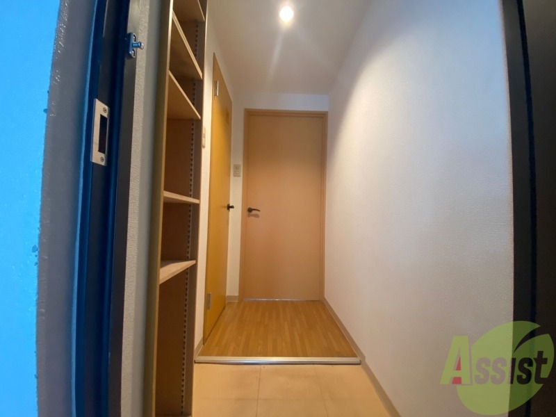 玄関　シューズボックスがあるのはやっぱり便利ですね！