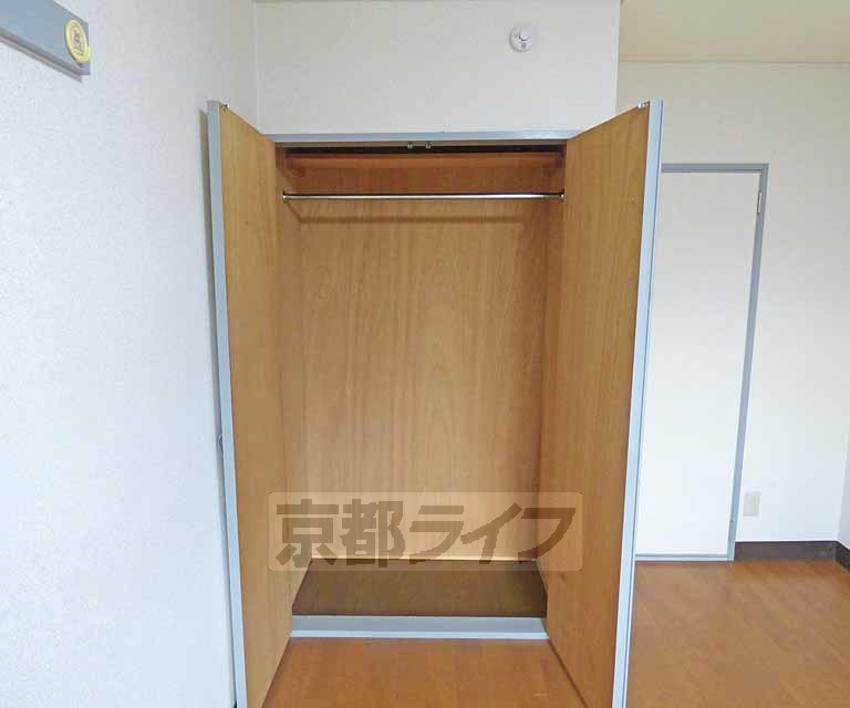 収納　広々とした収納です。