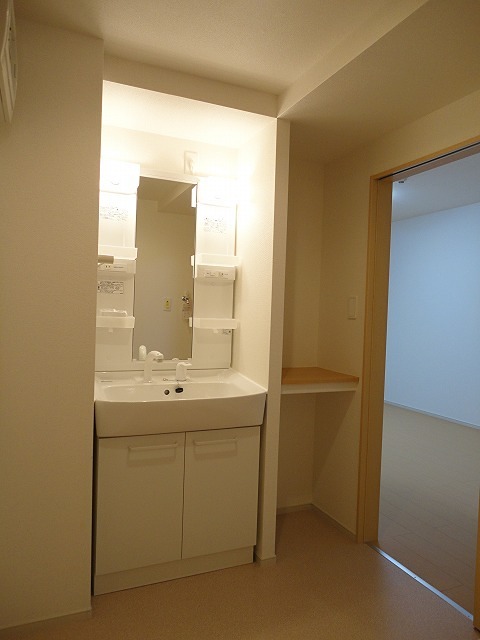 洗面設備　独立洗面台です。