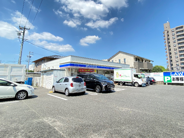 コンビニ　ローソン（コンビニ）まで200m