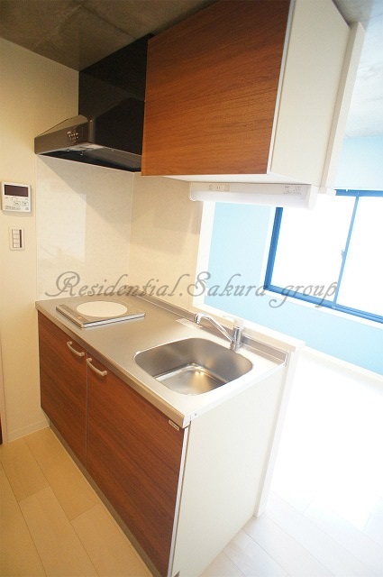 キッチン　お掃除しやすい人気のIHコンロ♪