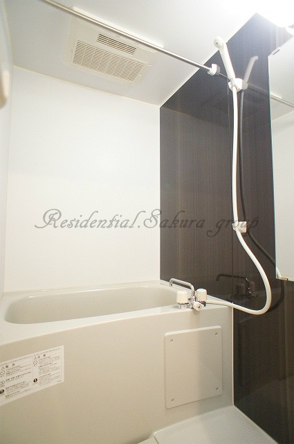 バス・シャワールーム　清潔感のある快適バスルーム♪