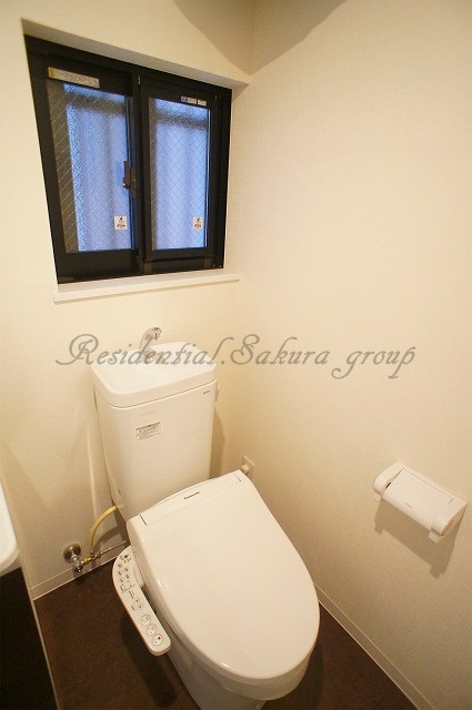 トイレ　嬉しい温水洗浄便座♪