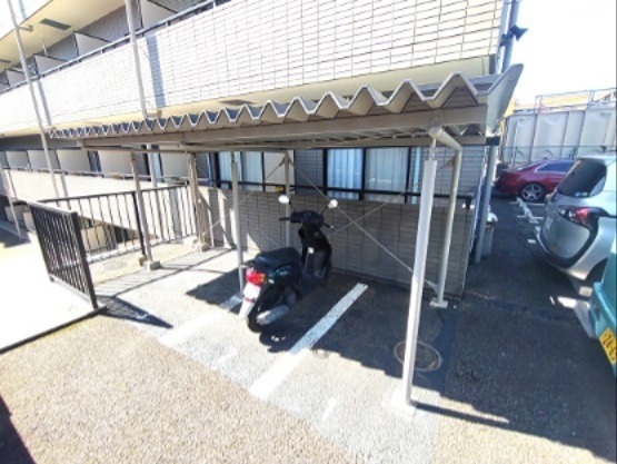 その他共有部分　バイク置場です。(3，300円/月)